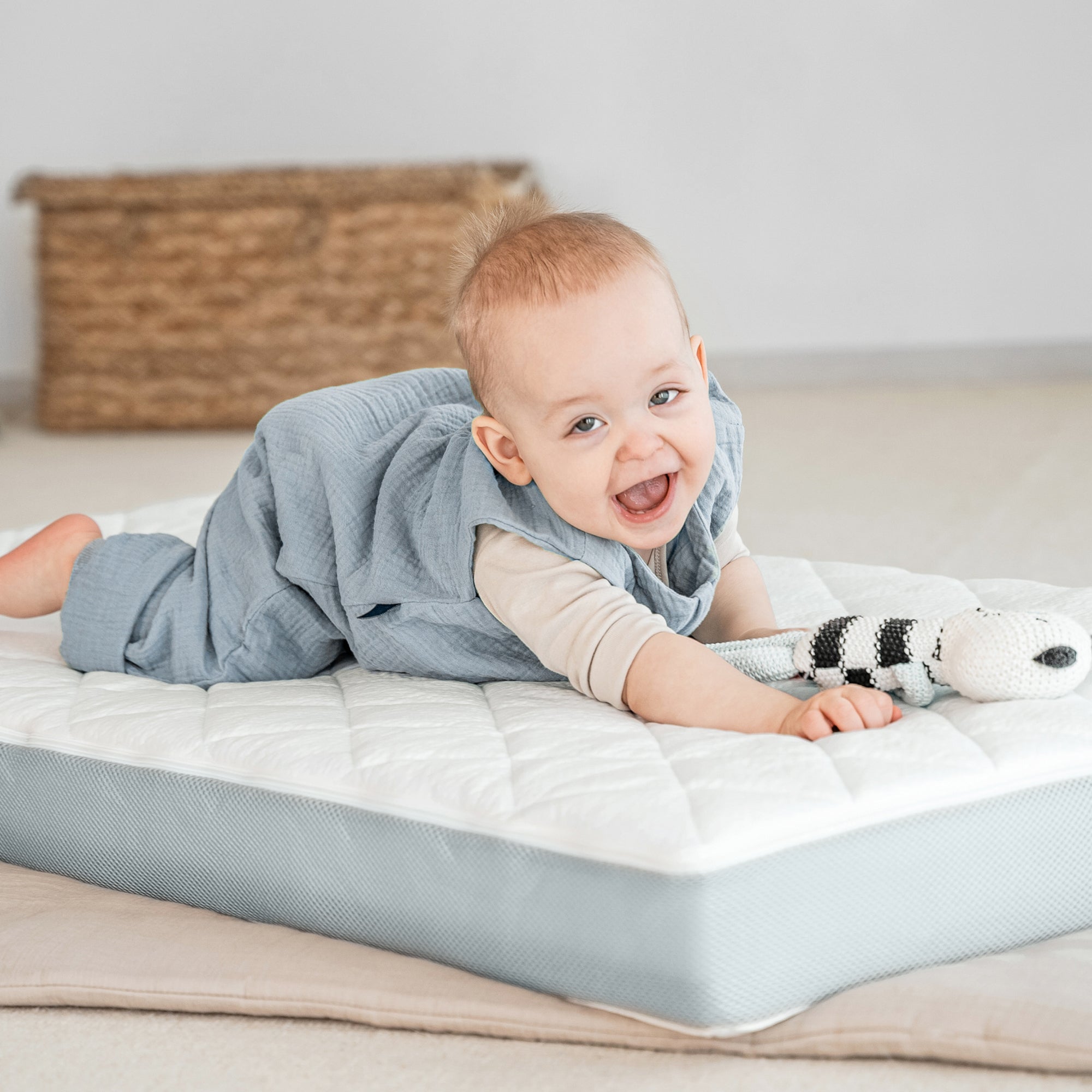 Julius Zöllner Babymatratze Compact – 70x140x6 Cm, Mit Tragetasche, Für Babybett & Reise