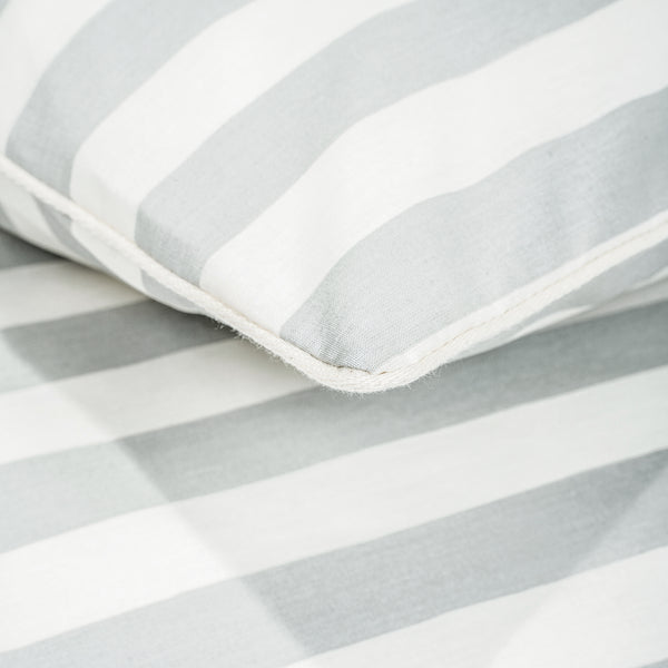 Organic bed linen, stripes